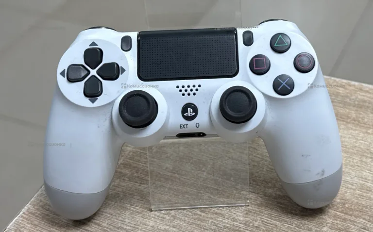геймпад на PS 4