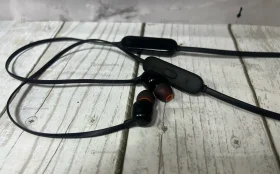 Купить Наушники JBL беспроводные б/у , в Тюмень Цена:890рублей