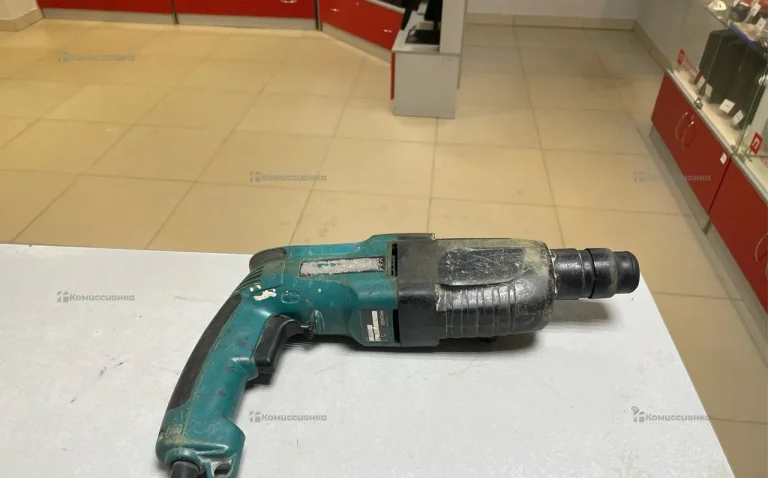 Перфоратор Makita HR2450