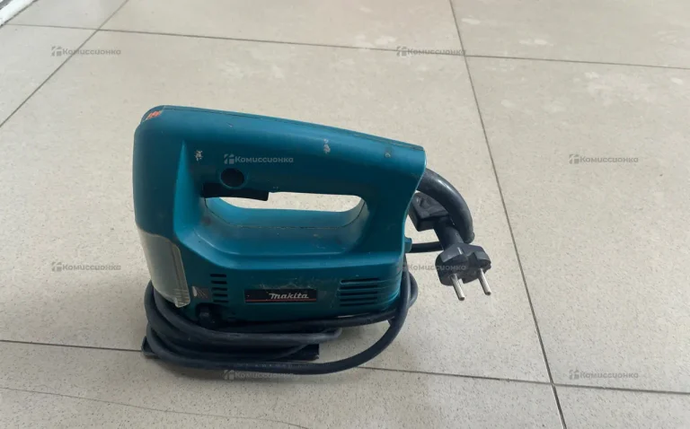 Лобзик Makita 4324