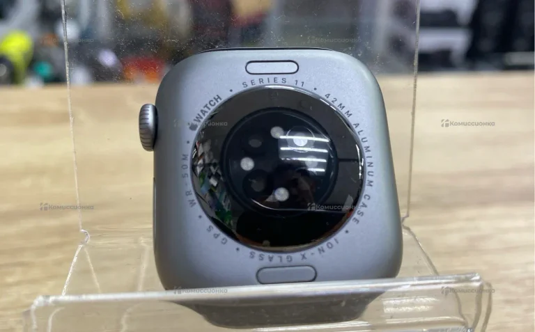 Часы  Apple Watch 11 42mm