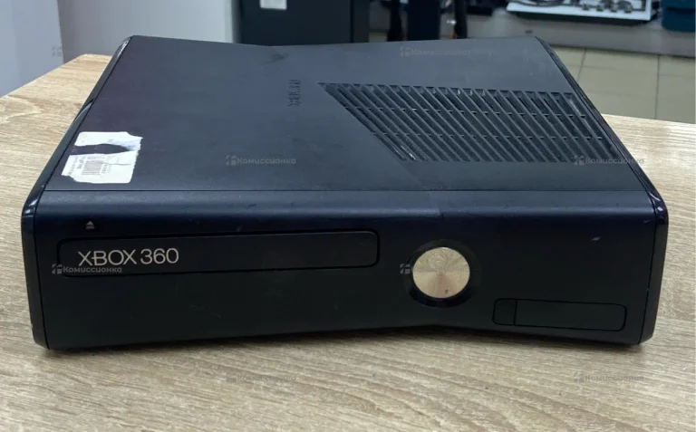 Приставка Консоль Xbox 360S прошитая.