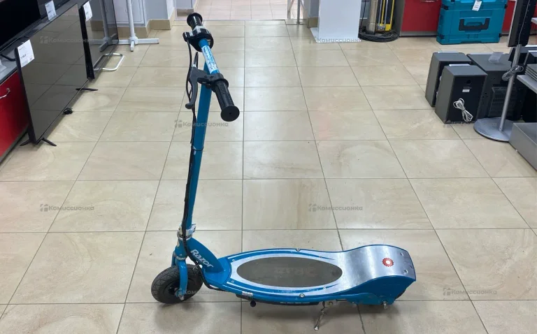 Электросамокат Razor E200