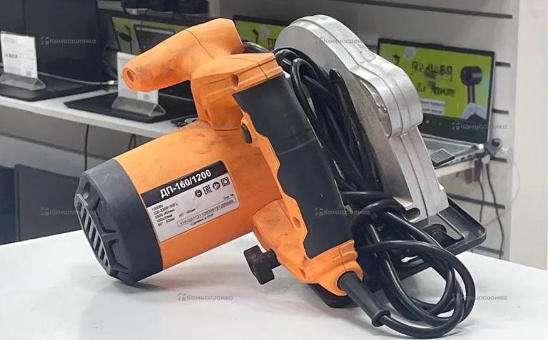 Циркулярная пила Вихрь ДП-160/1200