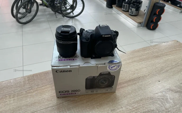 Фотоаппарат canon eos 200d
