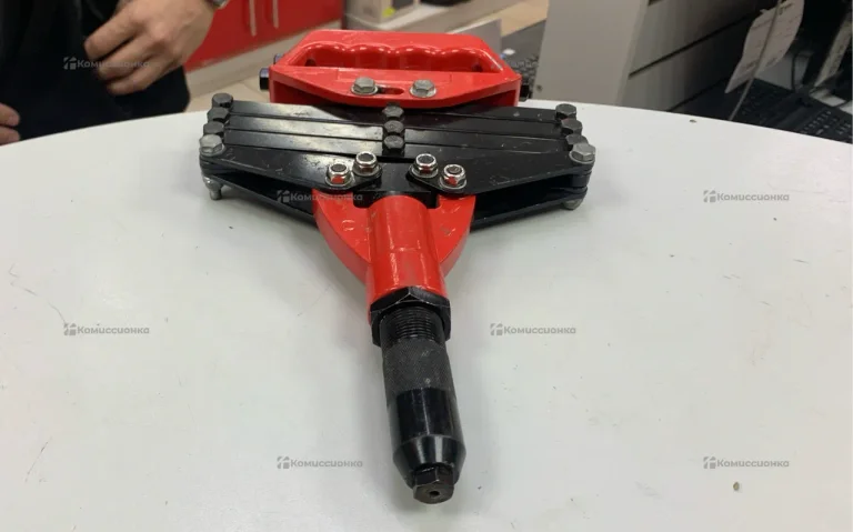 Заклепочник NN