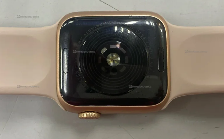 Часы  apple watch se 2 44 mm