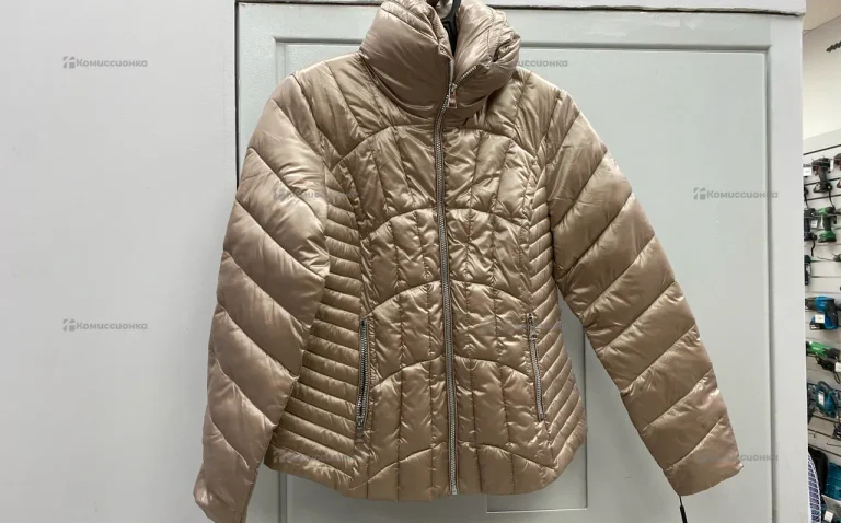 Куртка женская Karl Lagerfeld LWOMP110