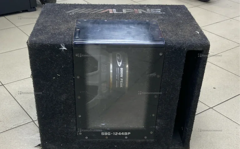 Сабвуфер Alpine 800W Peak