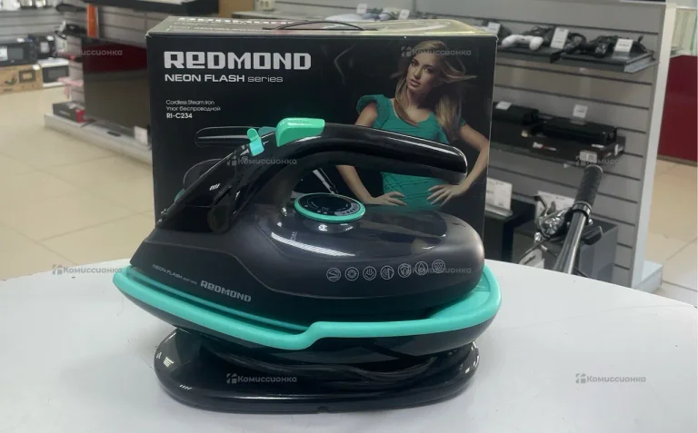 утюг Redmond RI-C234