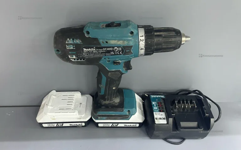 Шуруповерт Makita DF488D