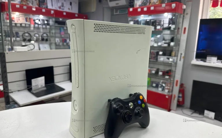 Приставка Microsoft Xbox 360e