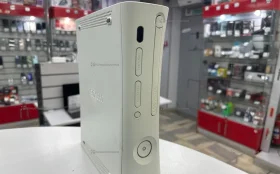 Купить Приставка Microsoft Xbox 360e б/у , в Екатеринбург Цена:3000рублей