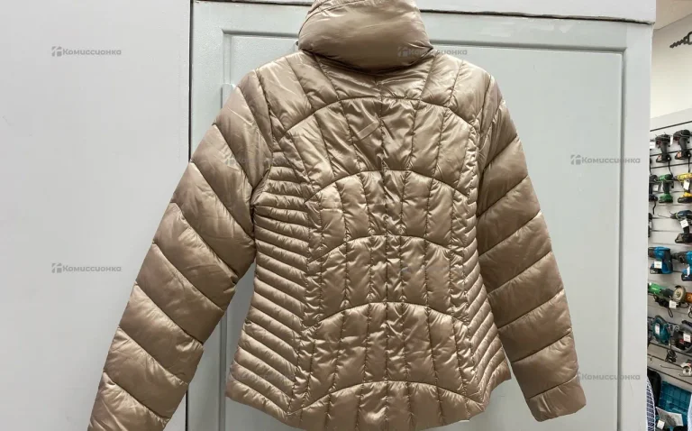 Куртка женская Karl Lagerfeld LWOMP110