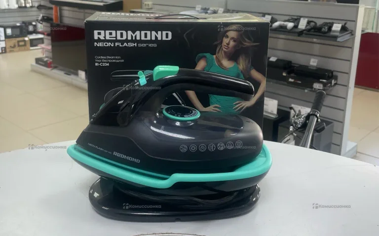 утюг Redmond RI-C234