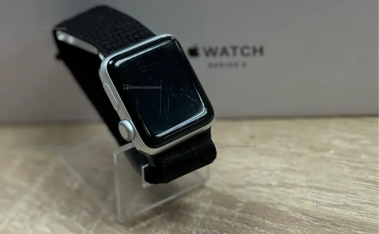 Часы Apple Watch Series 3