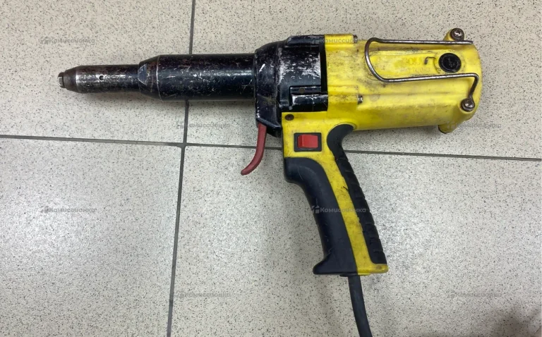 Заклепочник Skytools SK 1006